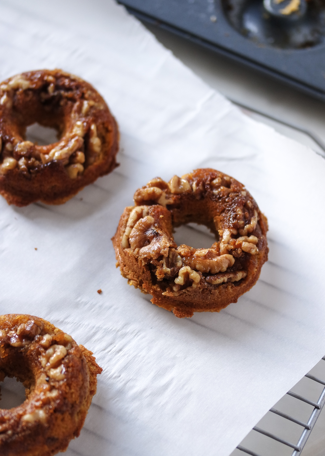 Low Carb Pumpkin Donuts🍂🍩 with Brown Sugar Walnut Crumble - Inspector ...