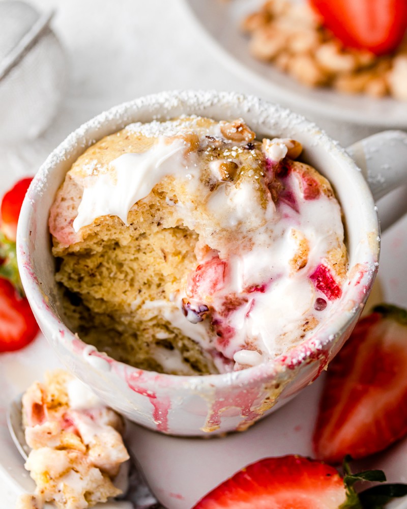 Super Soft (not eggy!) Keto Strawberries & Cream Mug Cake! - Inspector ...